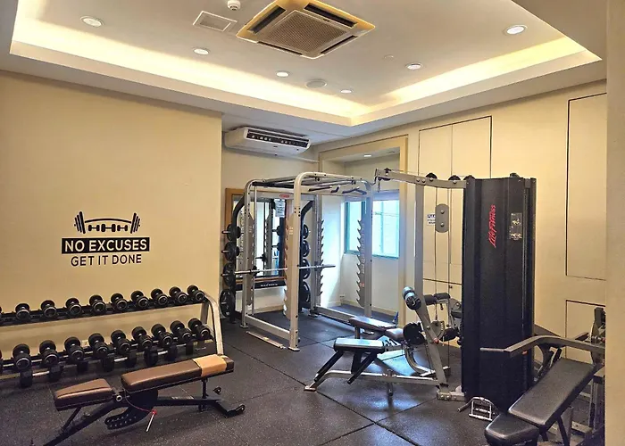 Ashley's Chamber At Soho Across Shangrila Mall Manila